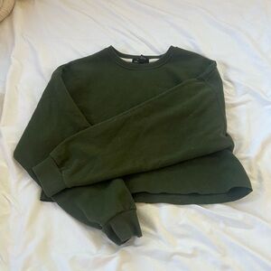 forever 21 crewneck. green.